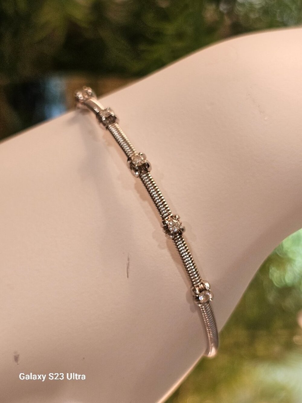 Sonia Bitton, 14K  White Gold Diamond  Cuff Bangle 0.25ctw